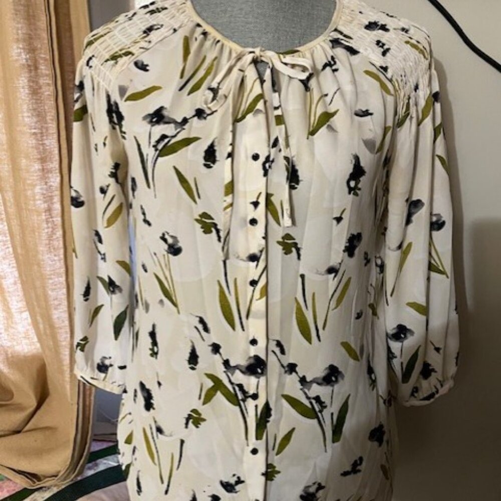 RW & Co Green Cream Black w/ floral design blouse Size S